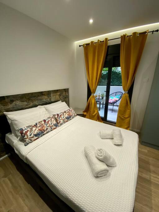 Apartment Crystal Studio-downtown Escape-navarinou Square Thessaloniki