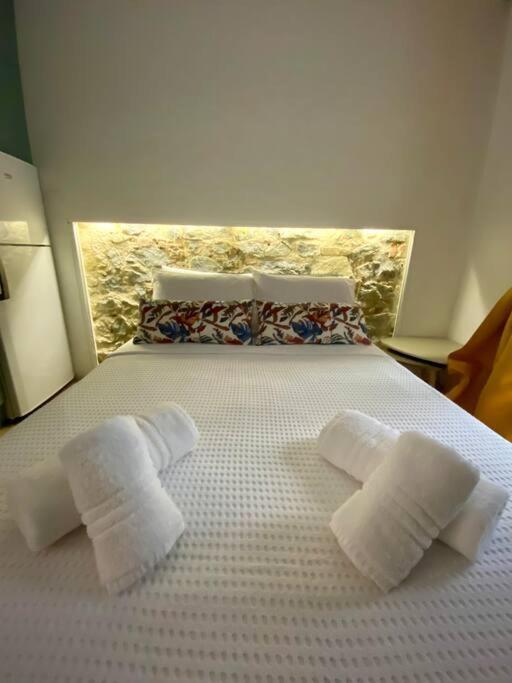 Crystal Studio-downtown Escape-navarinou Square Thessaloniki